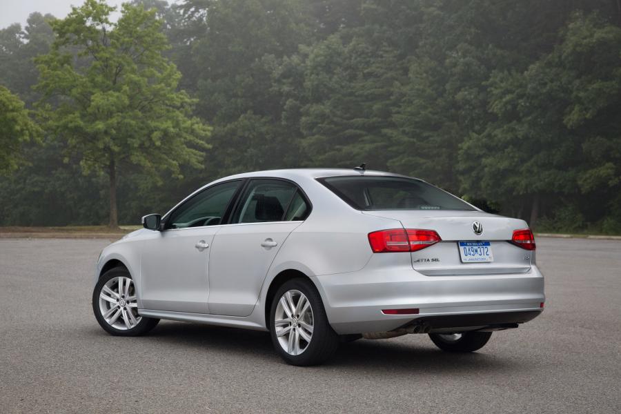  Volkswagen Jetta TDI 2015 года  (US) (фото 2 из 6)